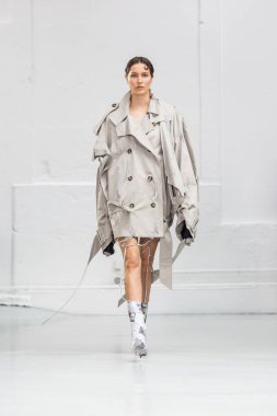 Anne Sofie Madsen sonbahar/kış 2017/2018 gösteri