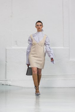 Anne Sofie Madsen sonbahar/kış 2017/2018 gösteri