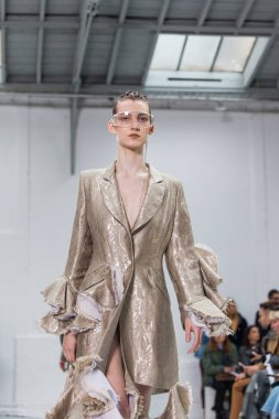 Anne Sofie Madsen sonbahar/kış 2017/2018 gösteri