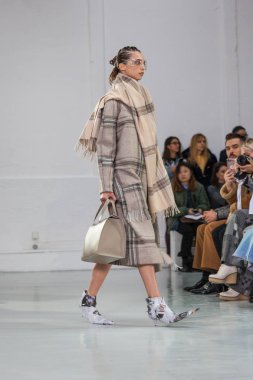 Anne Sofie Madsen sonbahar/kış 2017/2018 gösteri