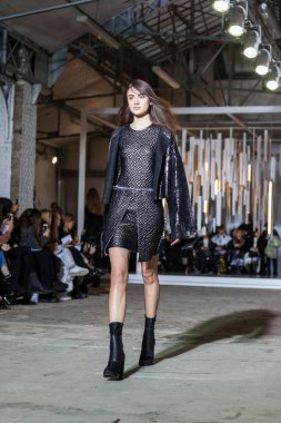 Luis Buchinho sonbahar/kış 2017 Show'da model