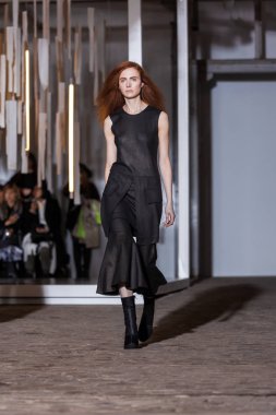 Luis Buchinho sonbahar/kış 2017 Show'da model