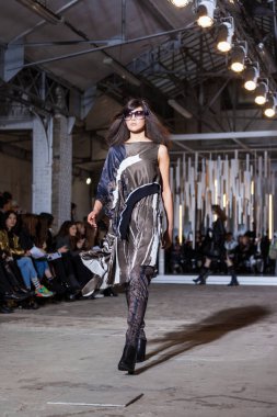 Luis Buchinho sonbahar/kış 2017 Show'da model