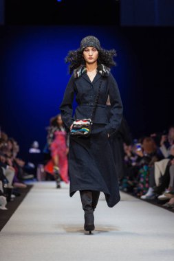 Pascal darı sonbahar/kış 2017 Show'da model