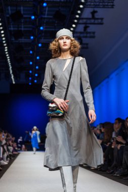 Pascal darı sonbahar/kış 2017 Show'da model