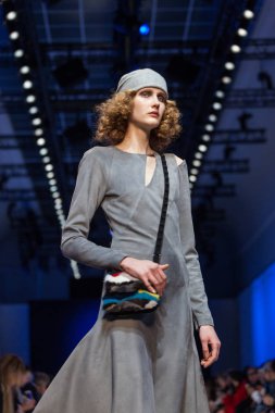 Pascal darı sonbahar/kış 2017 Show'da model