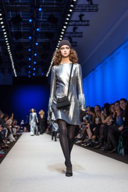 Pascal darı sonbahar/kış 2017 Show'da model