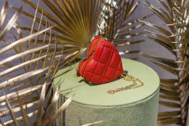 Maj Pat içinde moda tanıtımı