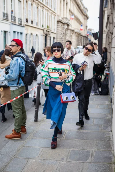 Street style at Paris Fashion Week 2017 — Stock Photo, Image