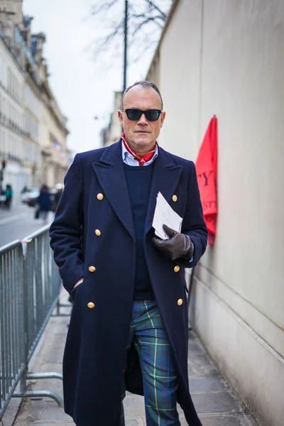 Street Style auf der Pariser Fashion Week 2017 — Stockfoto