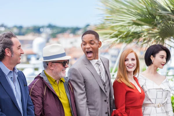 Jury-Fototermin beim 70. jährlichen Cannes Film Festival — Stockfoto