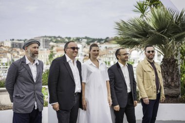 Cannes sevgisiz photocall