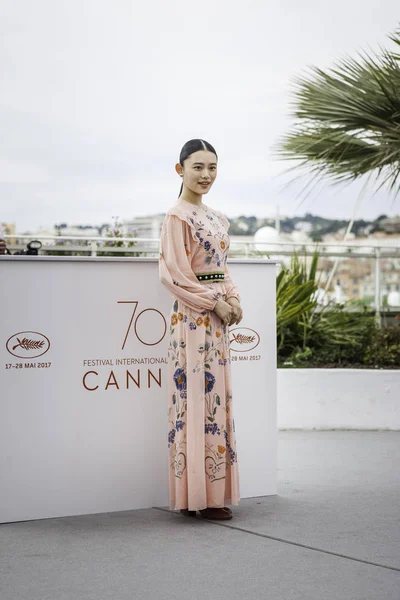 Hana Sugisaki asiste al Festival de Cannes — Foto de Stock