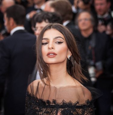 Emily Ratajkowski Cannes Film Festivali'nde