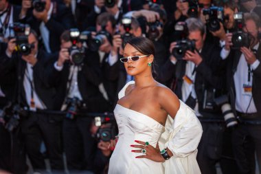Rihanna Cannes Film Festivali'nde