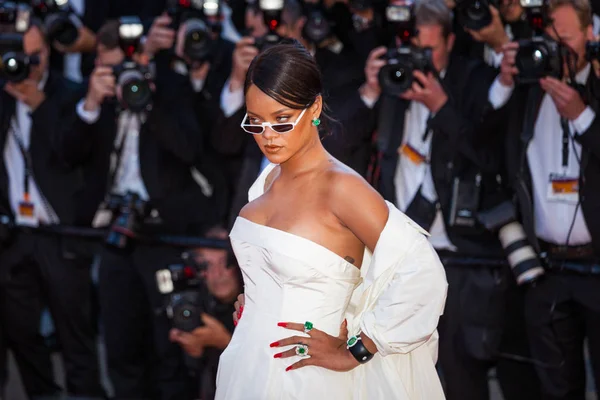 Rihanna bei cannes film festival — Stockfoto