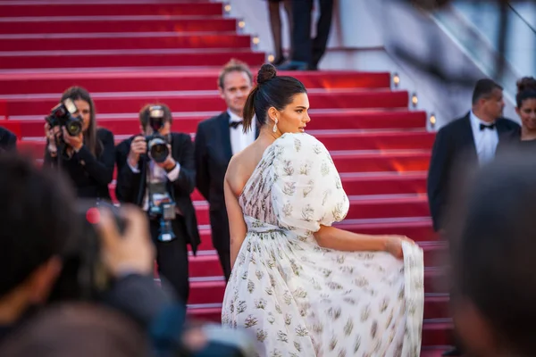 Kendall Jenner på Cannes filmfestival – stockfoto