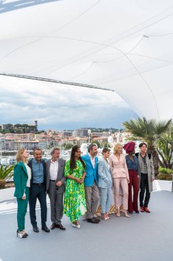 Cannes, Fransa - Mayıs 08: jüri üyeleri Lea Seydoux, Andrey Zvyagintsev, Ava Duvernay, Denis Villeneuve, Kristen Stewart, jüri başkanı Cate Blanchet, Khadja Nin ve Chang Chen jüri photocall 71 yıllık Cannes Film Festivali sırasında katılmak