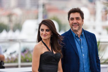 Cannes, Fransa - 09 Mayıs 2018: Penelope Cruz ve Javier Bardem photocall 'Herkes bilir için (Todos Lo Saben)' 71 yıllık Cannes Film Festivali sırasında katılıyor