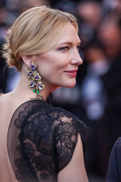 Cannes, Fransa - 09 Mayıs 2018: Cate Blanchet 'Herkes bilir (Todos Lo Saben)' ile taranması ve açılış galası 71 yıllık Cannes Film Festivali sırasında katılıyor