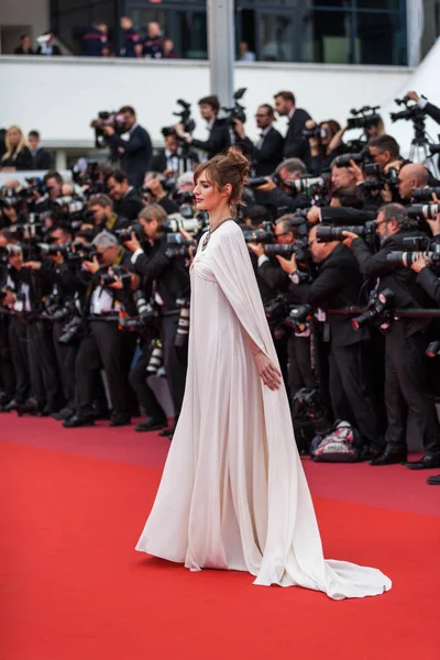 Cannes Fransa Mayıs 2018 Aktris Louise Bourgoin Yomeddine Ile Taranması — Stok fotoğraf