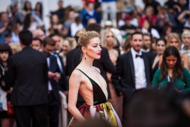 Cannes, Fransa - 10 Mayıs 2018: Amber Heard üzgünüm Angel (Plaire, Aimer Et Courir Vite) testi ile taranması 71 yıllık Cannes Film Festivali sırasında katılıyor
