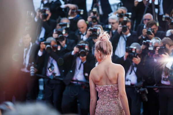 Cannes Frankrike Maj 2018 Hailey Baldwin Delta Screening Flickor Solen — Stockfoto