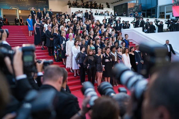 Cannes Frankrike Maj 2018 Film Företrädare Pose Röda Mattan Vid — Stockfoto