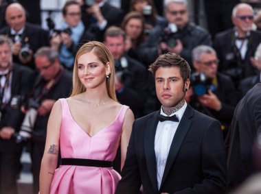 Cannes, Fransa - 13 Mayıs 2018: Chiara Ferragni ve Federico Leonardo Lucia aka Fedez 'Lavabo ya da yüzmek (Le Grand Bain)' tarama 71 yıllık Cannes Film Festivali sırasında katılıyor