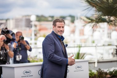 Cannes, Fransa - 15 Mayıs 2018: John Travolta photocall 'buluşma ile John Travolta için - Gotti' 71 yıllık Cannes Film Festivali sırasında katılır