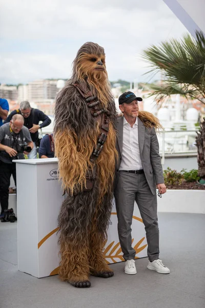 Cannes France Mai 2018 Chewbacca Ron Howard Assistent Photocall Solo — Photo