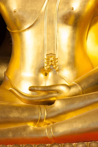 Hand einer buddhistischen Statue — Stockfoto