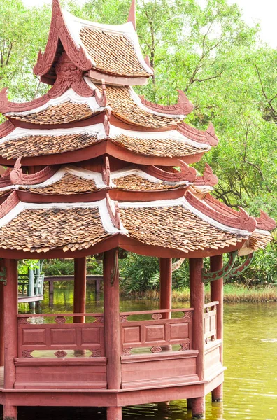Pavilon čínsko-thajského stylu — Stock fotografie