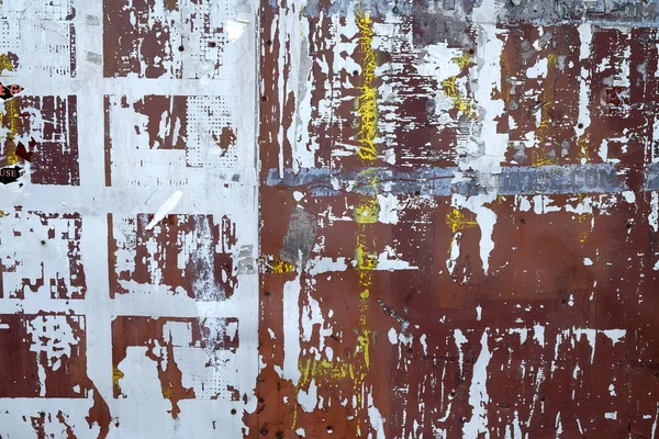 Verroeste geschilderde metalen platen - grungy industriële bouw achtergrond — Stockfoto