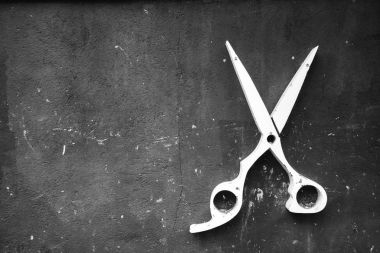 Beyaz Siyah duvara makas. Tabela bir kuaför salonu için