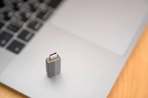 Gray Thunderbolt Usb Adapter Grijze Toetsenbord Digitale Technologieën Objecten — Stockfoto