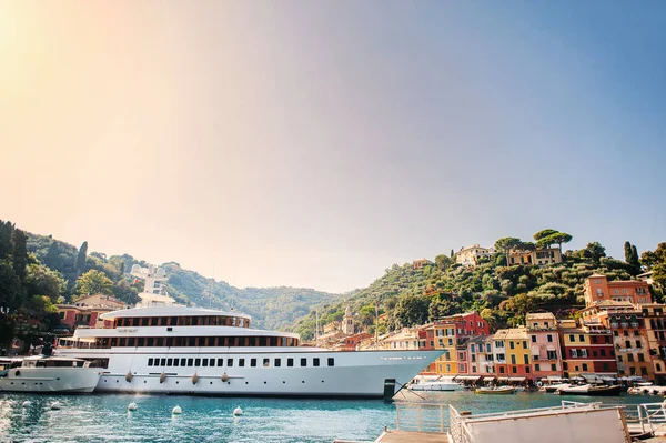 Beautiful Portofino Colorful Houses Villas Luxury Yachts Boats Little Bay — Stock Photo, Image