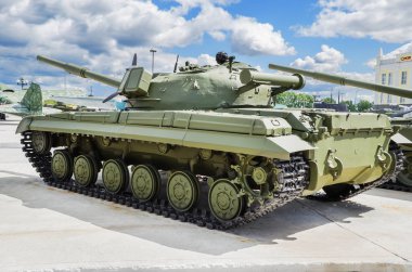 Rus tankı T-64
