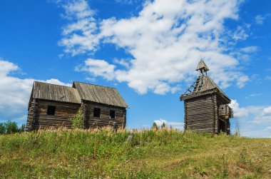 Eski terk edilmiş Rus köyü