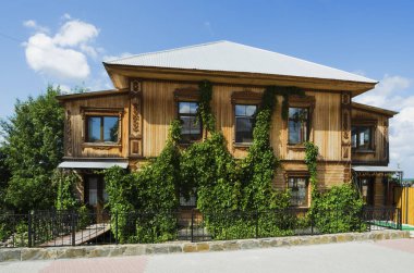 güzel bir ahşap ev