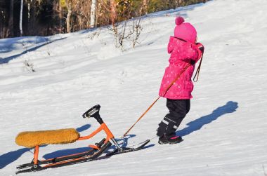 Kış eğlenceli çocuklar