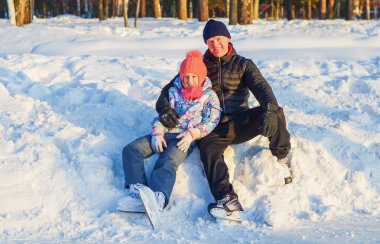 Kış sevinç. Buz pateni