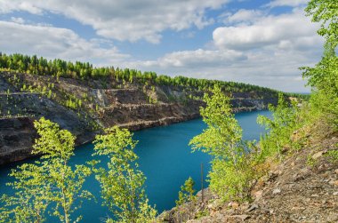 Silis terk edilmiş taş ocağı