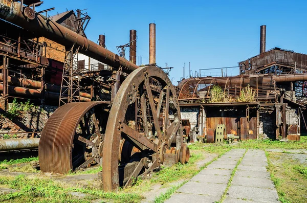 Het Grondgebied Van Het Fabrieksmuseum Rolling Mill Aandrijfwiel Rusland Oeral — Stockfoto