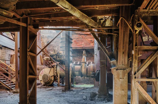 Metaalconstructies Oude Hoogovenwerkplaats Fabriek Museum Van Mijnbouw Productie Apparatuur Rusland — Stockfoto