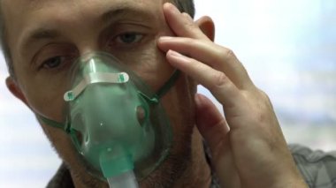 Adam tıbbi Nebulizatör Closeup açık