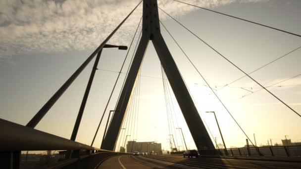 Puente de la calle Berliner en Halle Alemania Silhouette Timelapse — Vídeo de stock