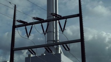 Elektrik kabloları ve izolatörler ile endüstriyel tesisat