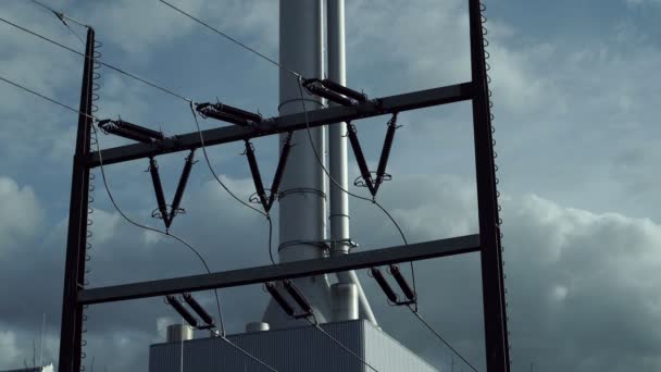 Instalación industrial con cables eléctricos Timelapse — Vídeos de Stock