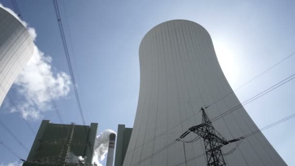 Industrielle Stromerzeugung Großpfanne — Stockvideo